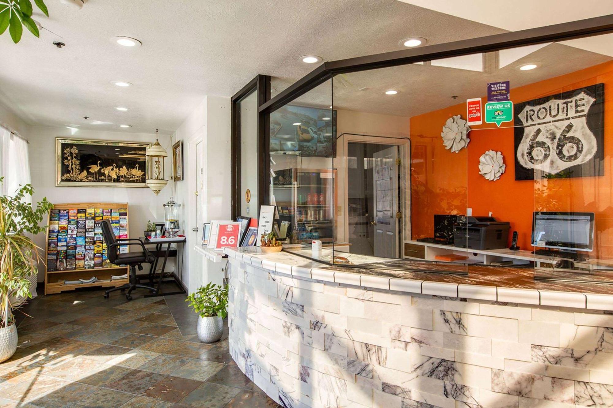 Sandia Peak Inn Old Town Abq, A Howard Johnson By Wyndham Albuquerque Exteriér fotografie