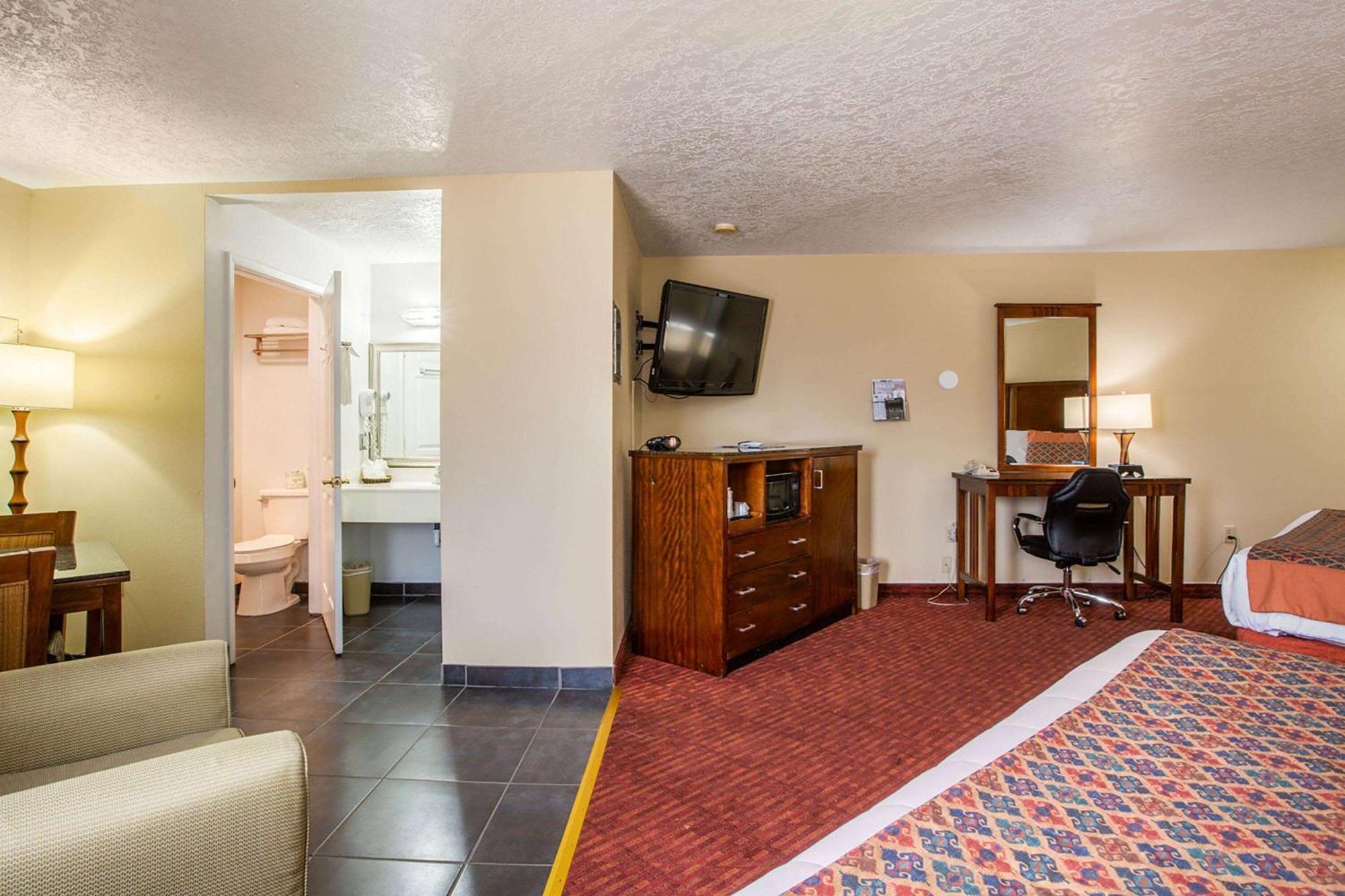 Sandia Peak Inn Old Town Abq, A Howard Johnson By Wyndham Albuquerque Exteriér fotografie