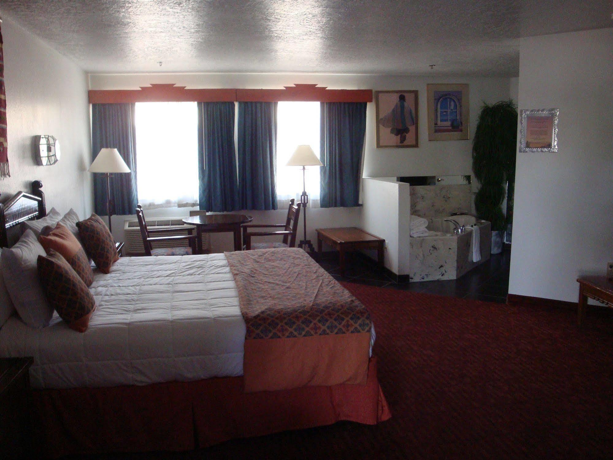 Sandia Peak Inn Old Town Abq, A Howard Johnson By Wyndham Albuquerque Exteriér fotografie