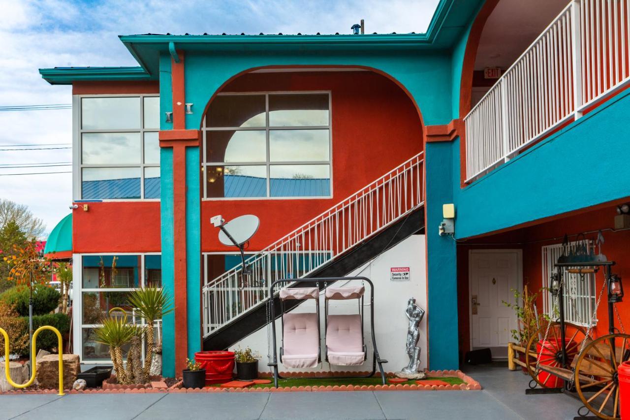 Sandia Peak Inn Old Town Abq, A Howard Johnson By Wyndham Albuquerque Exteriér fotografie
