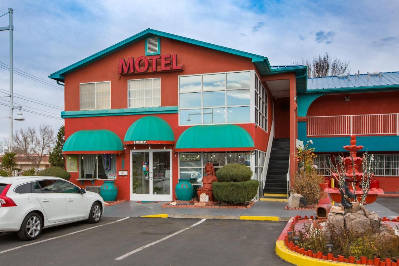 Sandia Peak Inn Old Town Abq, A Howard Johnson By Wyndham Albuquerque Exteriér fotografie