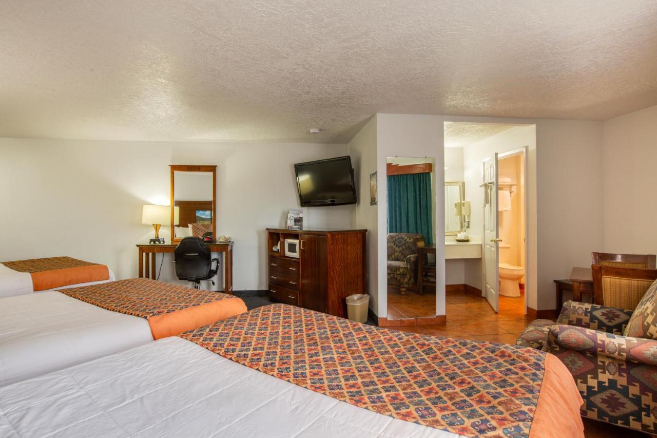 Sandia Peak Inn Old Town Abq, A Howard Johnson By Wyndham Albuquerque Exteriér fotografie