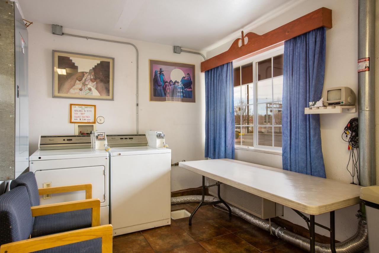 Sandia Peak Inn Old Town Abq, A Howard Johnson By Wyndham Albuquerque Exteriér fotografie